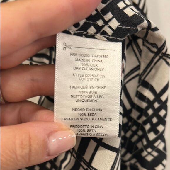 Equipment Black and White Plaid Button-Up Shirt, Size Medium - Picture 4 of 8